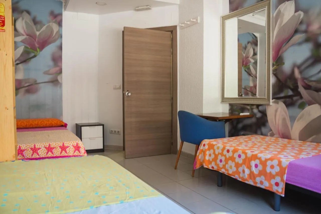 Guest house Hostal Ideal Badal Barcelona